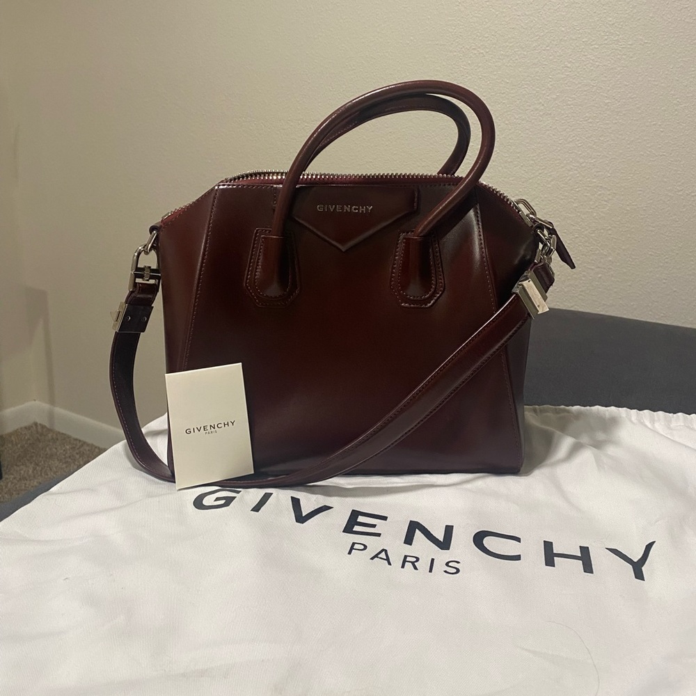 Givency Small Antigona bag